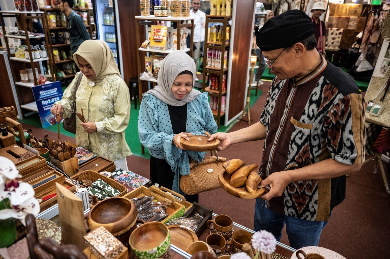 Produk Kreatif Semarang Tampil di Festival Ekonomi Kreatif 2025